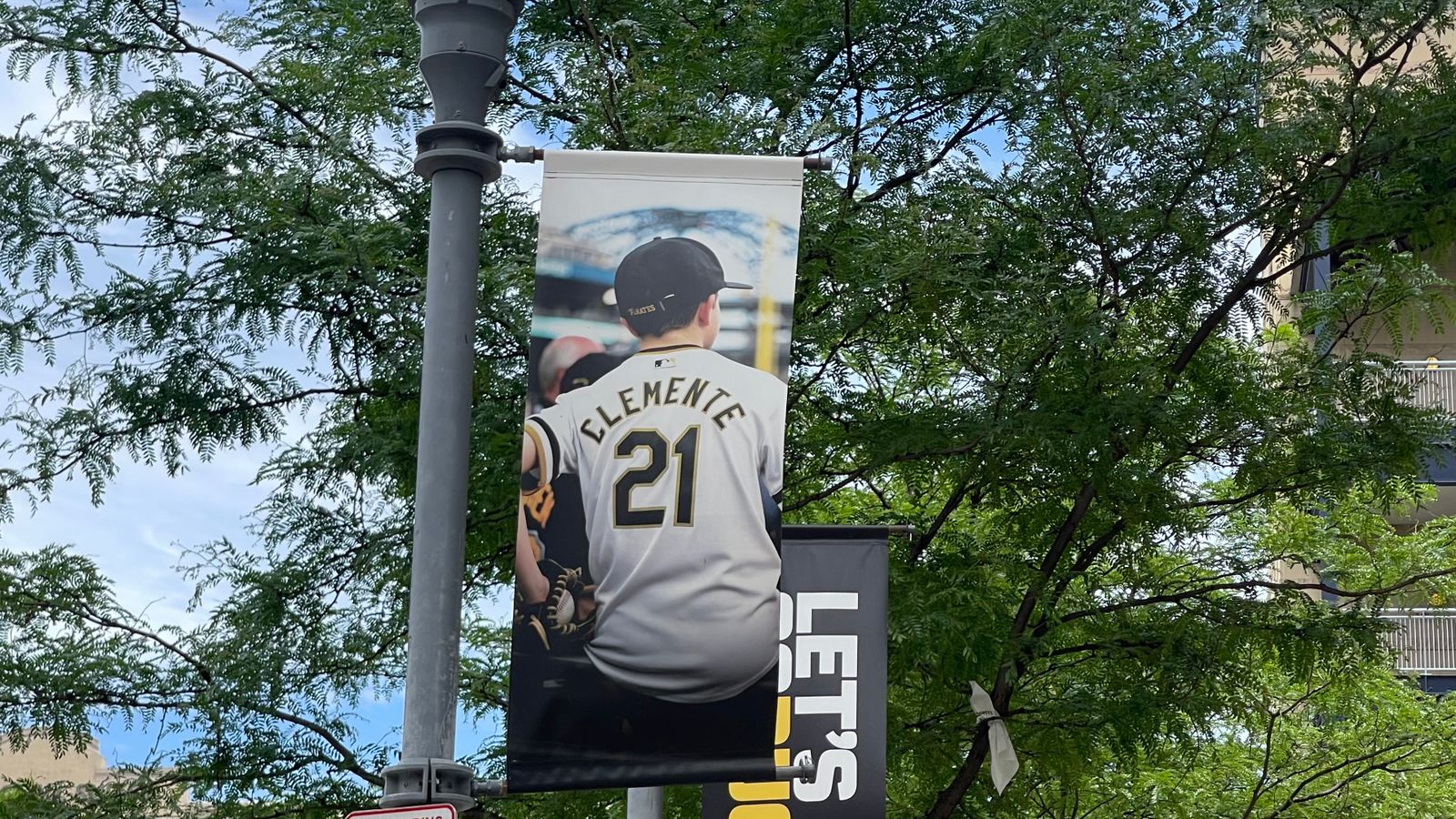Pirates vs. Tigers, 6:40 p.m. taken on the North Shore (Live coverage)